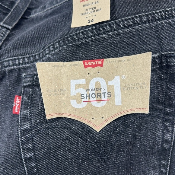 Levi’s 501 Women’s high-rise black button fly raw hem shorts size 34. NWT. - Picture 5 of 10